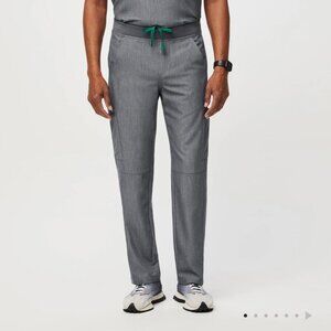 Figs Men's Graphite Cargo Scrub Pants
